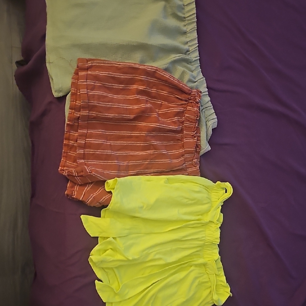 Derek Heart High Waist Shorts in Bright Yellow and Red